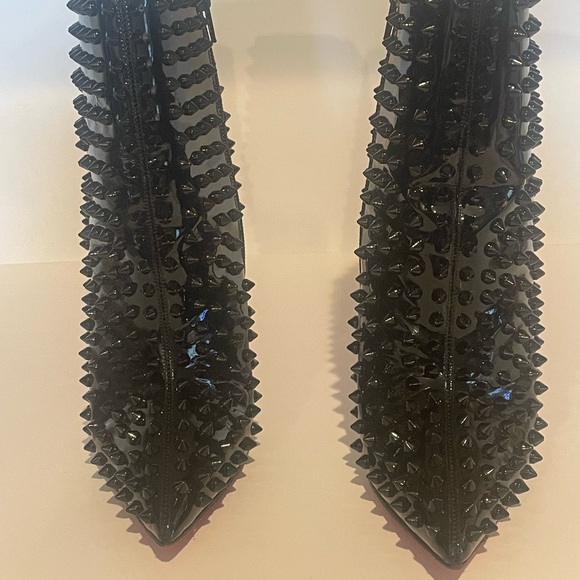 Christian Louboutin Snakilta 120 Black Patent Spiked Boots - Picture 2 of 6